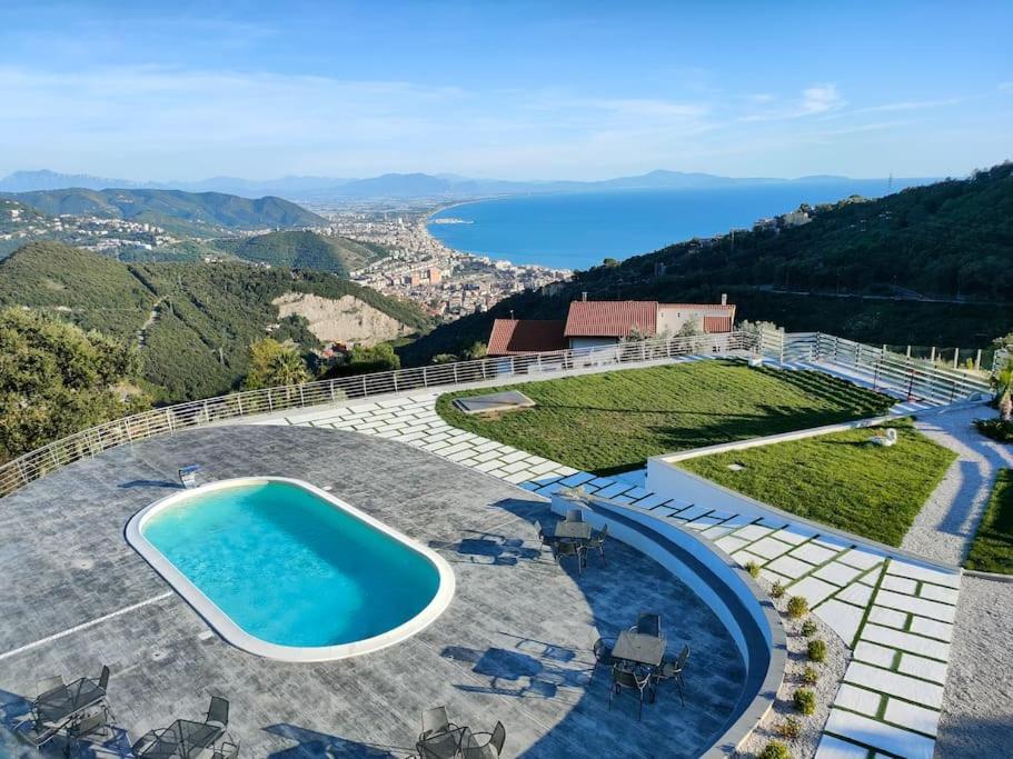 Appartamento Emma Con Piscina - Vista Mare"Tenuta Croce" 萨莱诺 外观 照片
