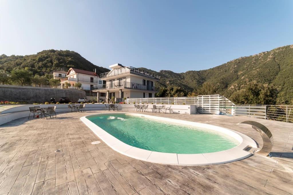 Appartamento Emma Con Piscina - Vista Mare"Tenuta Croce" 萨莱诺 外观 照片