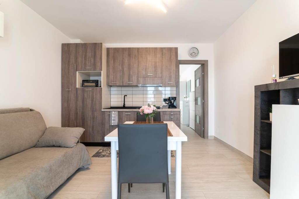 Appartamento Emma Con Piscina - Vista Mare"Tenuta Croce" 萨莱诺 外观 照片